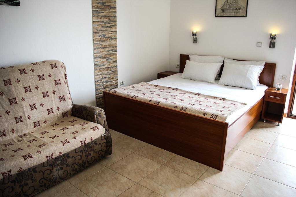 Apartments Aga Ulcinj Exterior photo